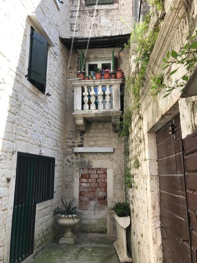 Old Town Apartments Trogir - Free Parking Экстерьер фото