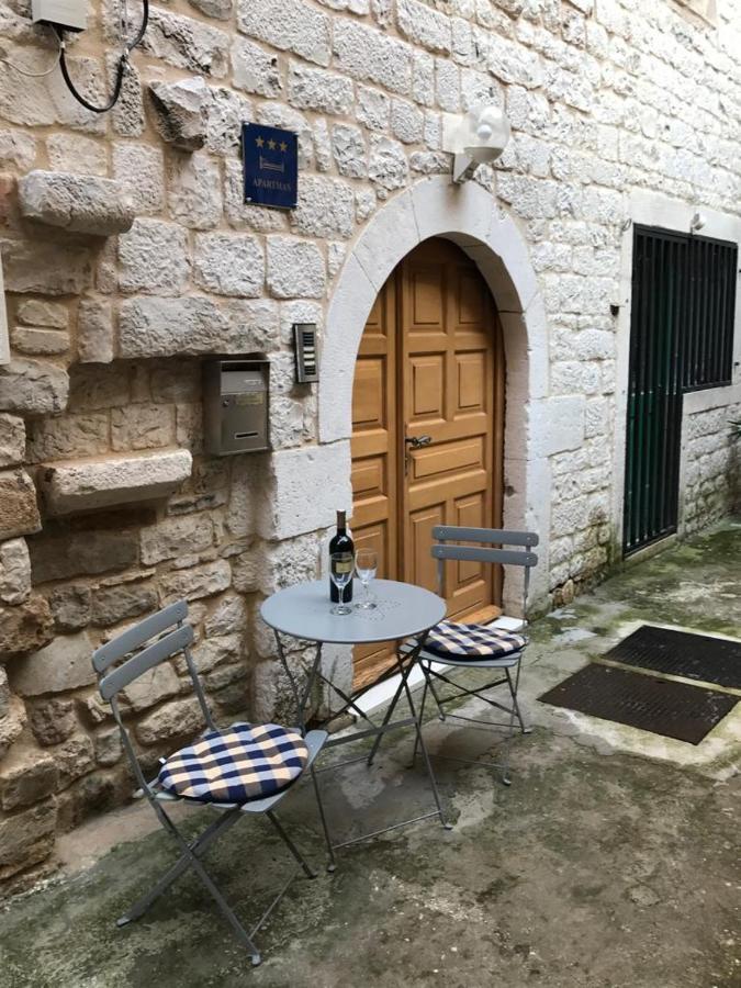 Old Town Apartments Trogir - Free Parking Экстерьер фото