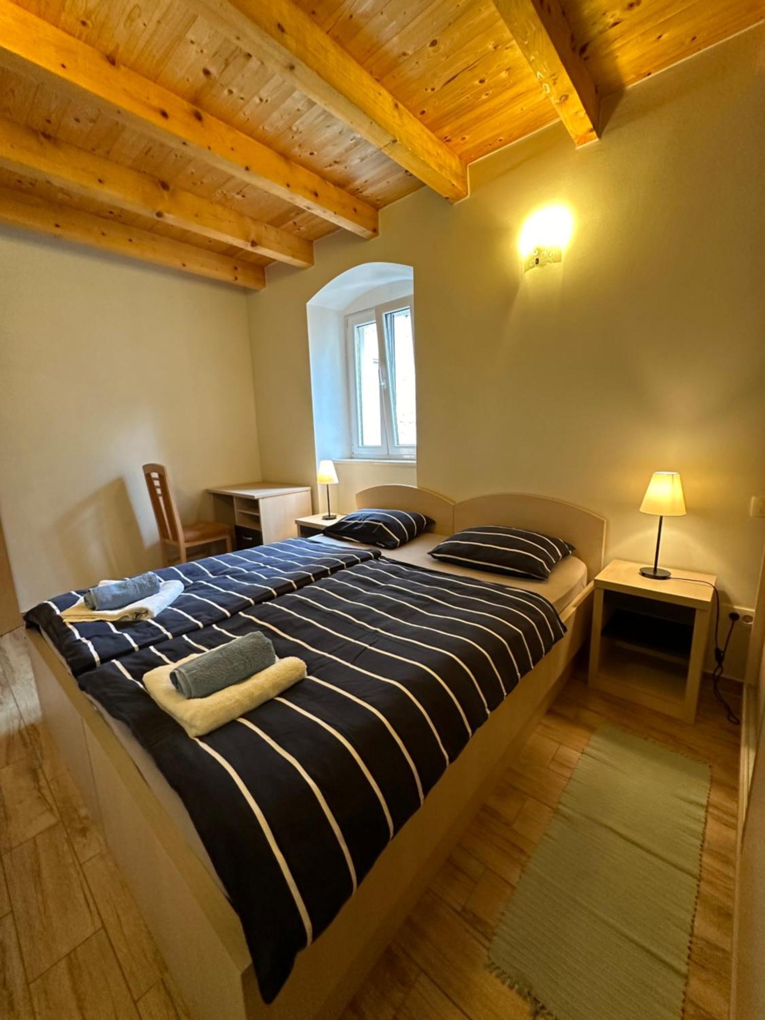 Old Town Apartments Trogir - Free Parking Экстерьер фото