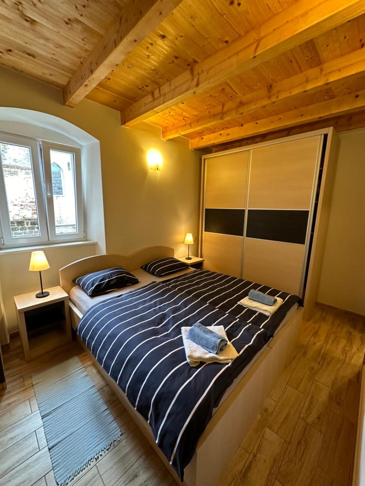 Old Town Apartments Trogir - Free Parking Экстерьер фото